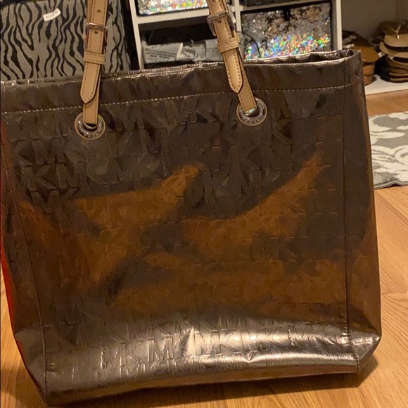 Michael Kors Handbags - MK Tote bag